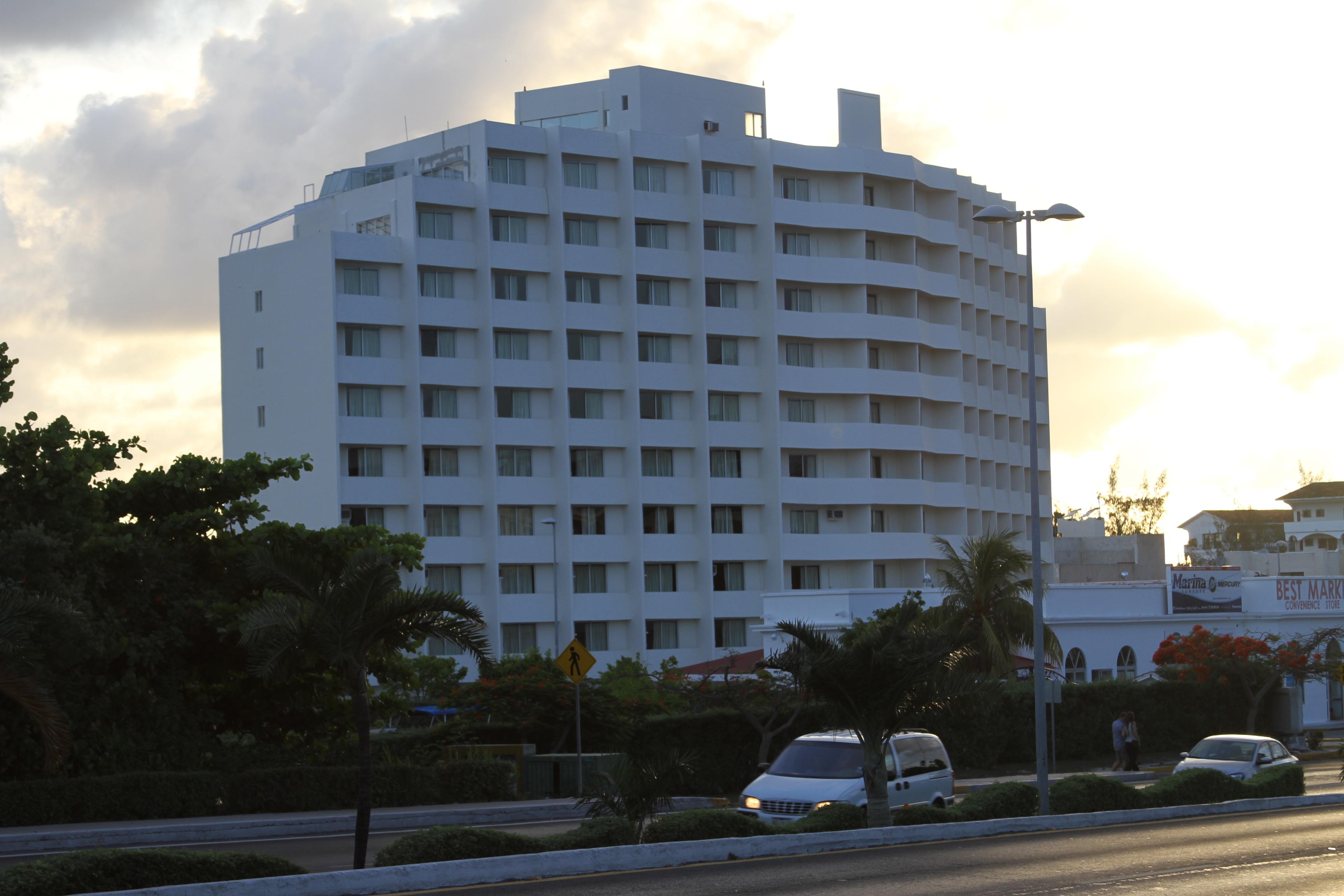 Hotel Calypso Cancún Esterno foto
