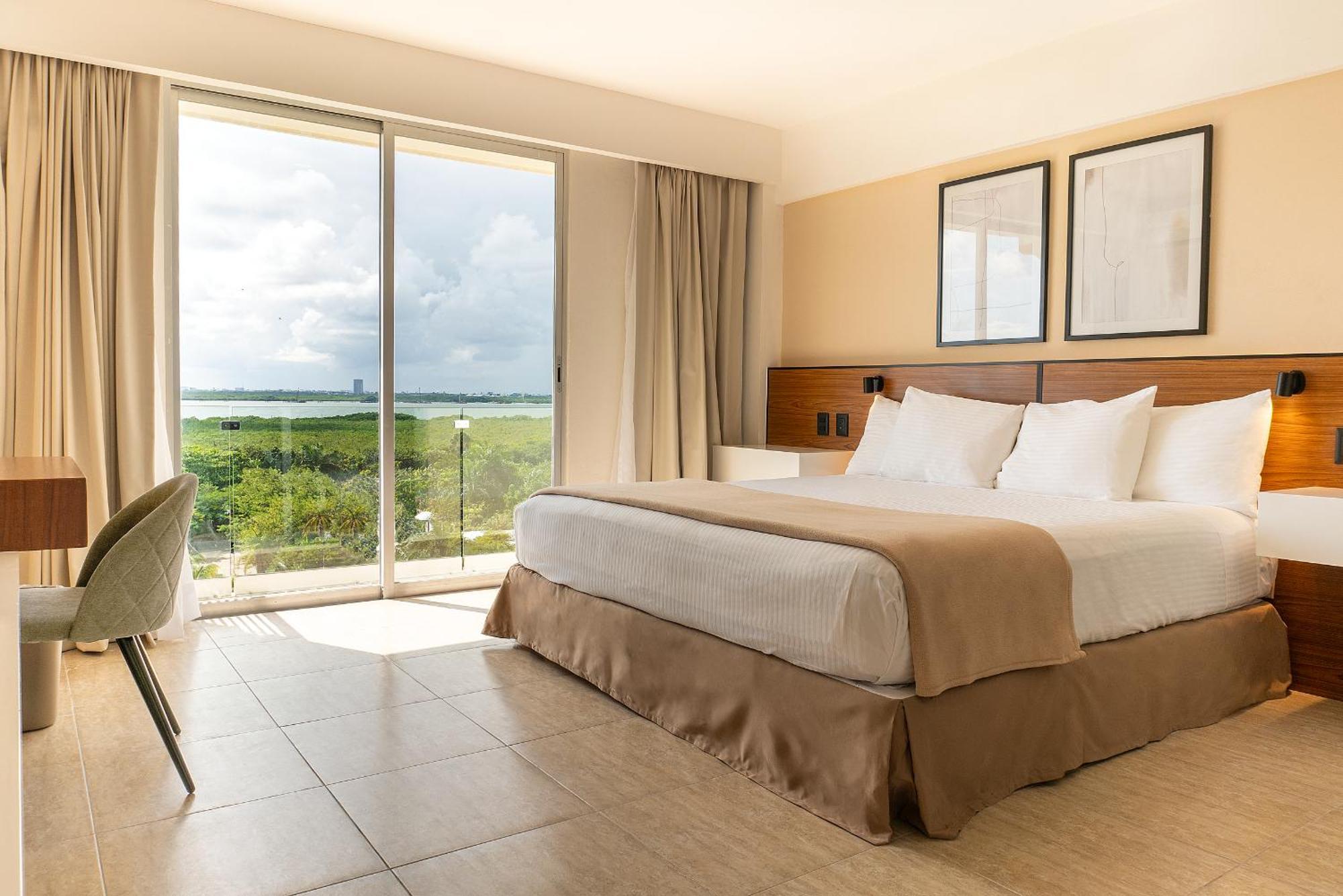 Hotel Calypso Cancún Esterno foto