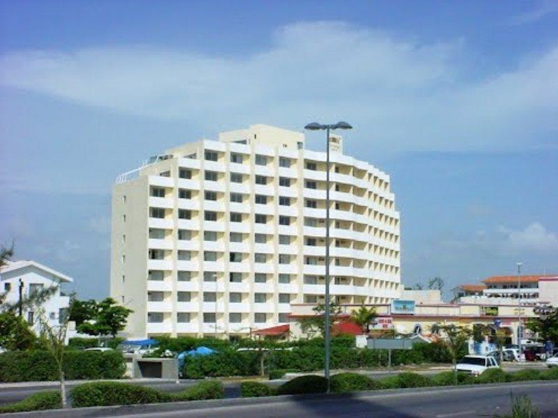 Hotel Calypso Cancún Esterno foto