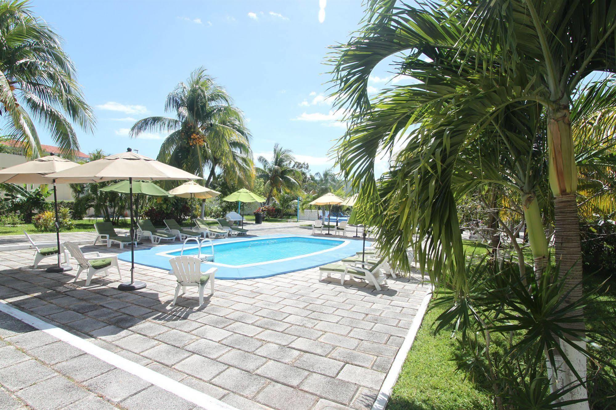 Hotel Calypso Cancún Esterno foto